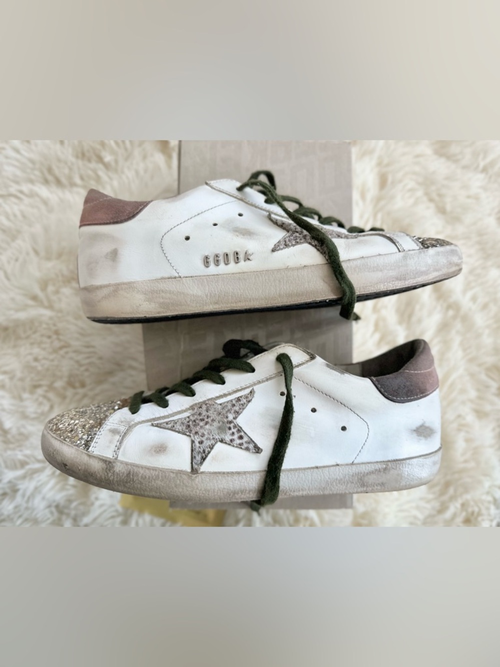 ✨Golden Goose Superstar Classics With List✨ - Picture 2 of 16